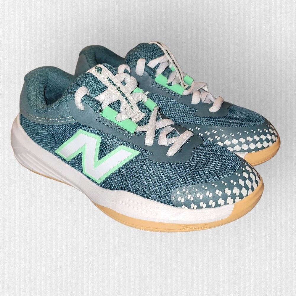 New Balance Kids 996v6 Athletic Sneaker Size 11.5 Spruce Green White Gum Sole